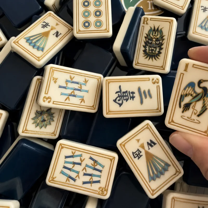 Custom Dual Layer Acrylic American Mahjong Set 160 detail