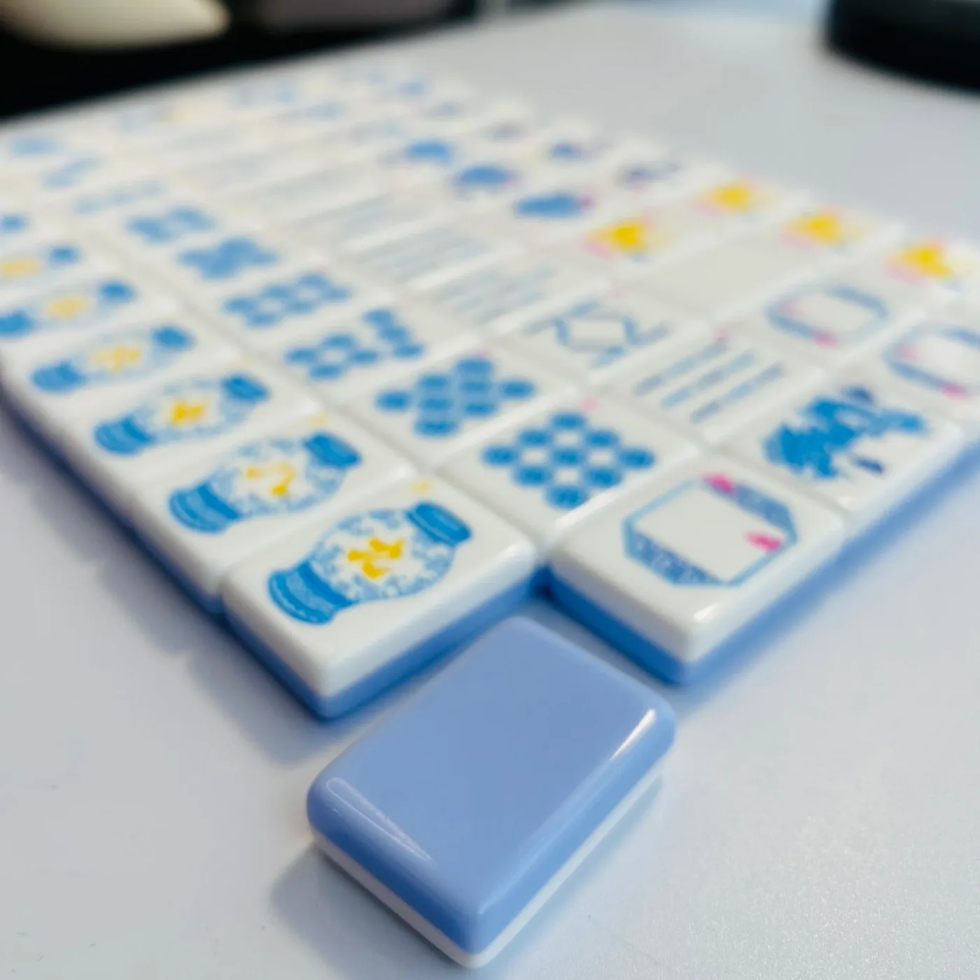 Custom Modern Luxury Foldable Portable Acrylic Blu detail